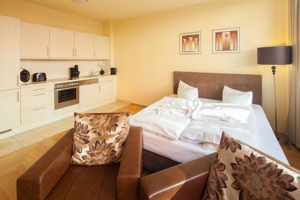Youth Apartments - Ku'Damm Berlim